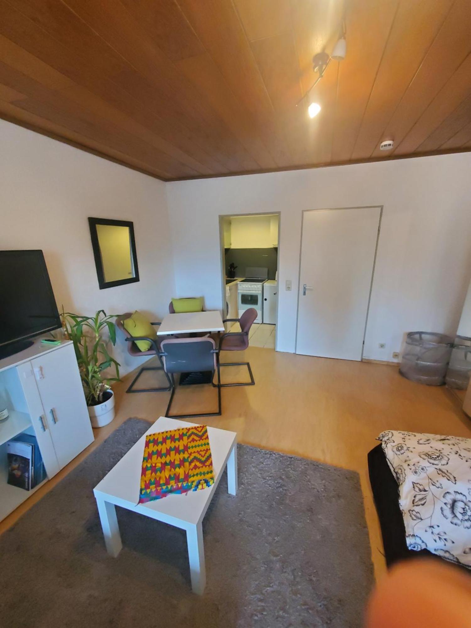 Einzimmerwohnungmit Grossem Balkon Mietersheim Ngoại thất bức ảnh